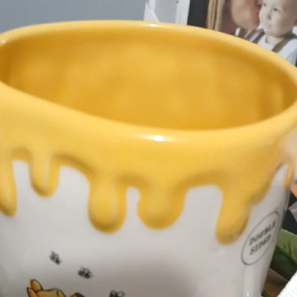 New!! Rae Dunn x Disney Winnie The Pooh Mug with Yellow Honey Drip Design NWT - Picture 3 of 6